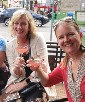 Indulge-Boise-Booze-Bites-Cocktail-Tour-Guests-at-The-Mode-Lounge-585x330