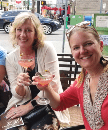 Indulge-Boise-Booze-Bites-Cocktail-Tour-Guests-at-The-Mode-Lounge-750x422