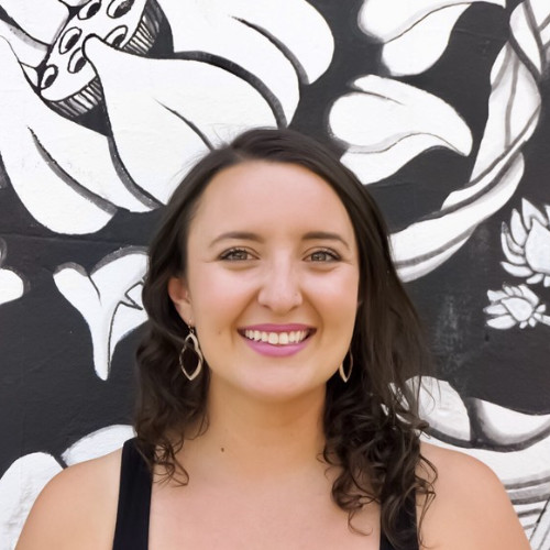 This image has an empty alt attribute; its file name is Taylor-Robbins-Headshot_1.jpg